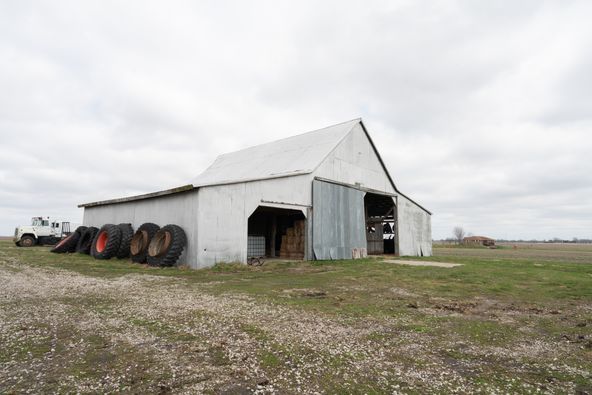 1975 County Road 1440, Moberly, MO 65270
